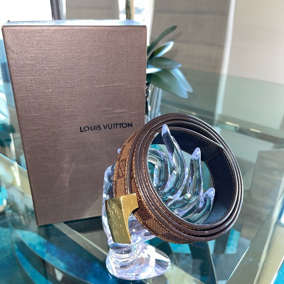 LV Damier Ebene Belt - Picture 6 of 15